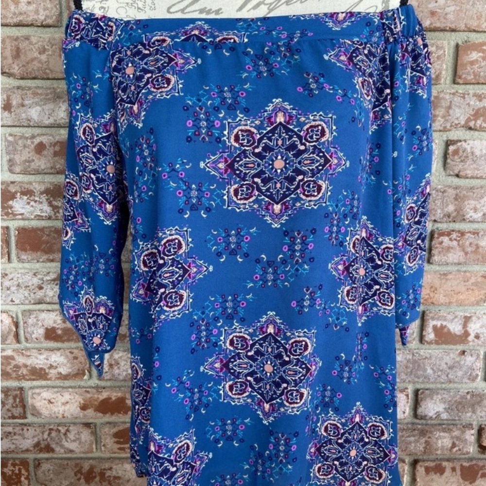 Renee C. Blue Patterned Blouse